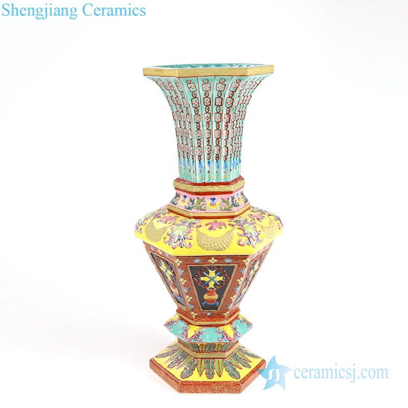 Qing dynasty reproduction ceramic vase