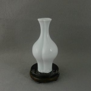 blanc de chine vase RYTY01