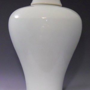 WRYJN01 Ceramic White Jar 