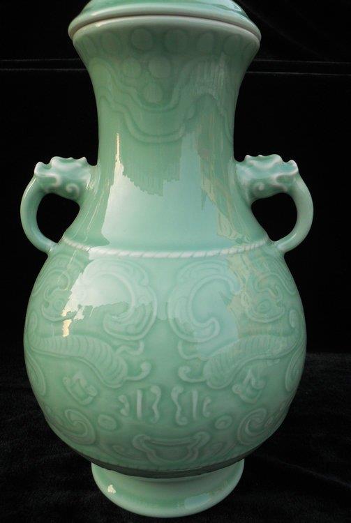WRYKX05 double ears celadon ceramic vase 