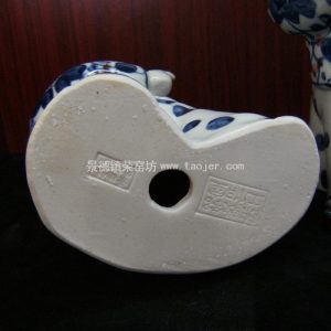 Chinese Ceramic Children Figurine WRYEQ01