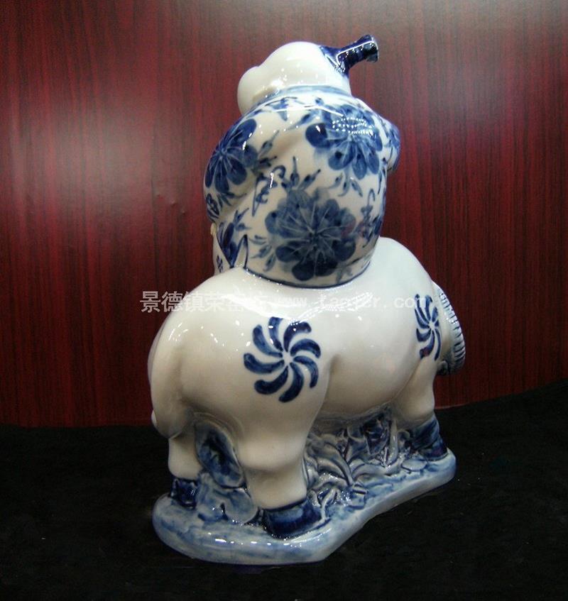 Typical Chinese blue and white Ceramic statue WRYEQ06