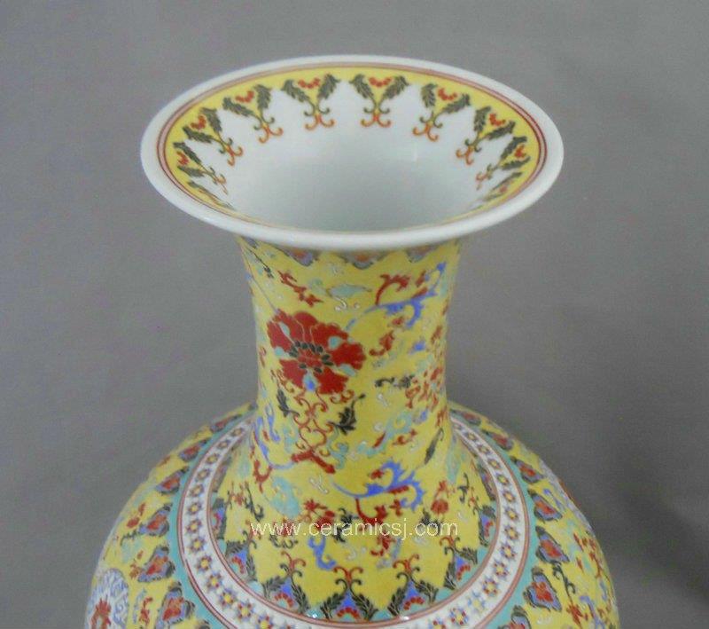 RYRK01 Qing Qianlong Dynasty yellow Famille rose Vase 