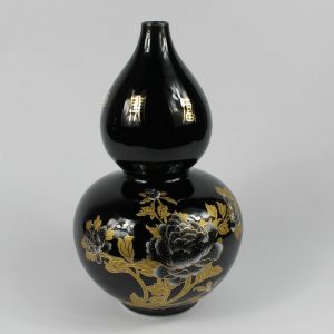 RZAU01 11.5" Black with gold floral Porcelain gourd vase