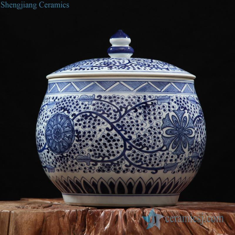 large capacity household blue and white ceramic jar