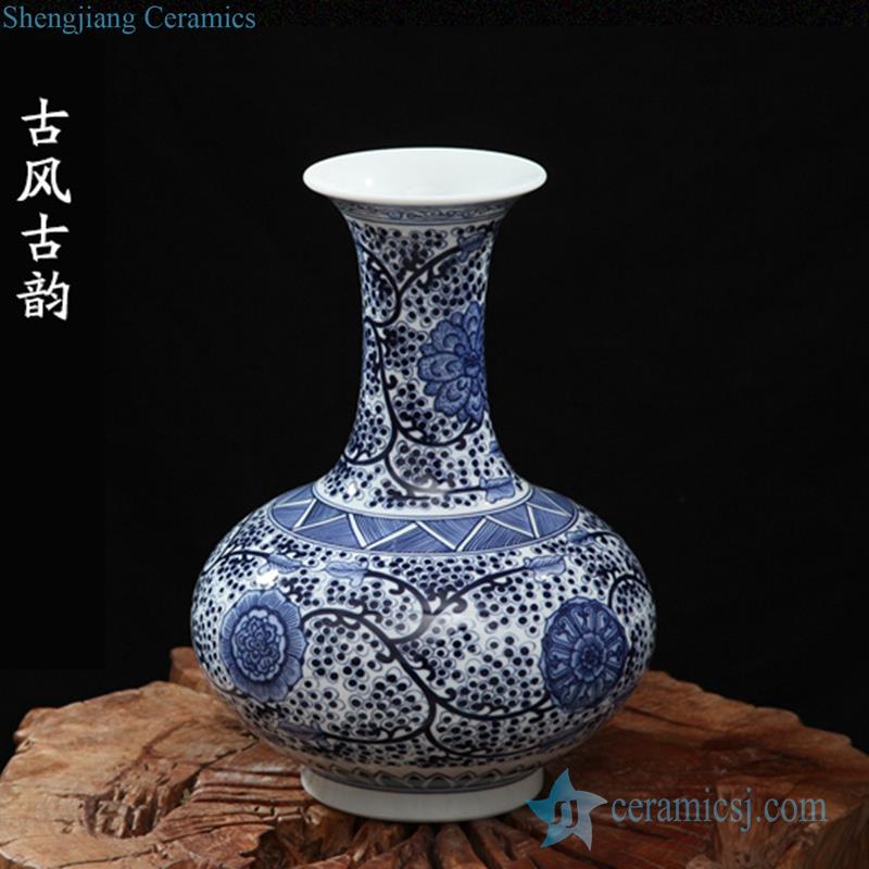  long neck blue and white oriental ceramic vase for interior design