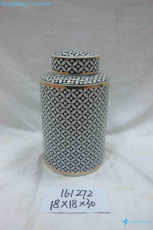 geometric pattern black and white porcelain jar