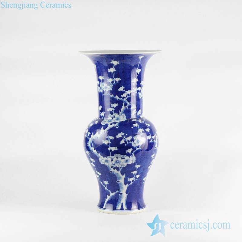 Oriental blue and white phoenix tail shape design porcelain vase