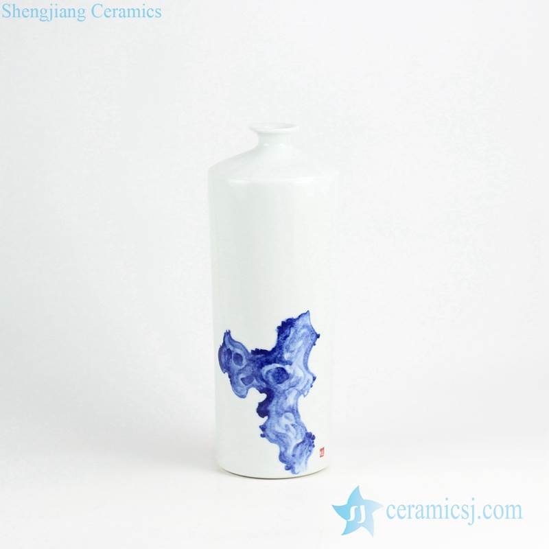 Blue and white medium size hand draft fairy stone pattern ceramic vase