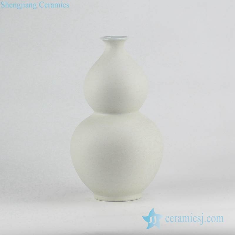 Calabash shape matt white crockery flower vase