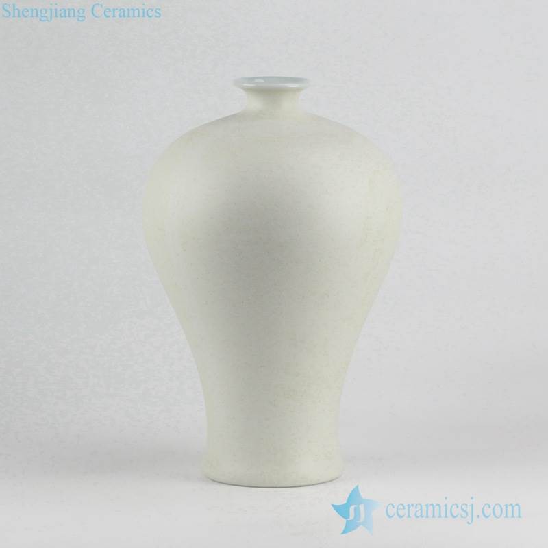 Clay style white color pottery Meiping vase