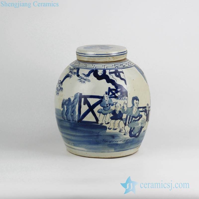 Free hand paint happy family pattern blue and white porcelain jar with flat lid
