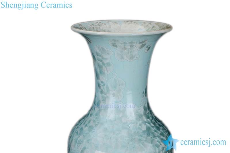 Gradient tall chinese ceramic vase
