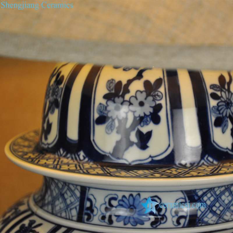 blue and white ceramic lamp