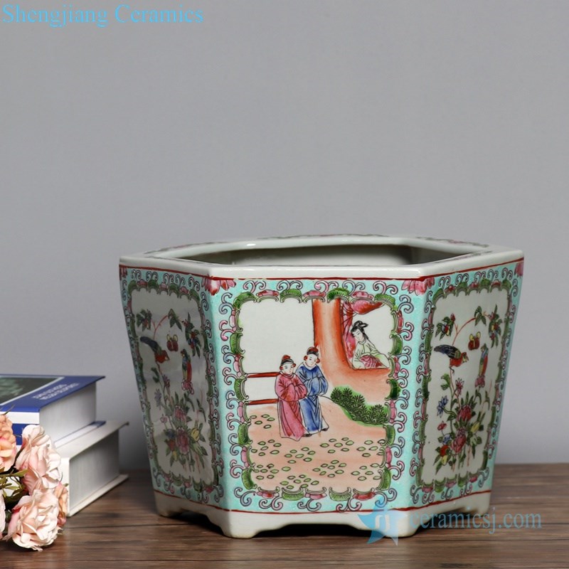 Beautiful Flower Design Porcelain Square Flower Pot Famille Rose Gold Gild 7" 