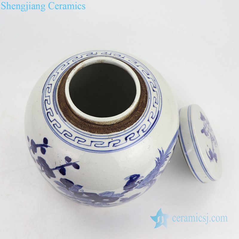 high quality blue and white ceramic tea jar