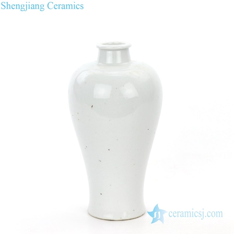 plain color vase for flowers arrangement