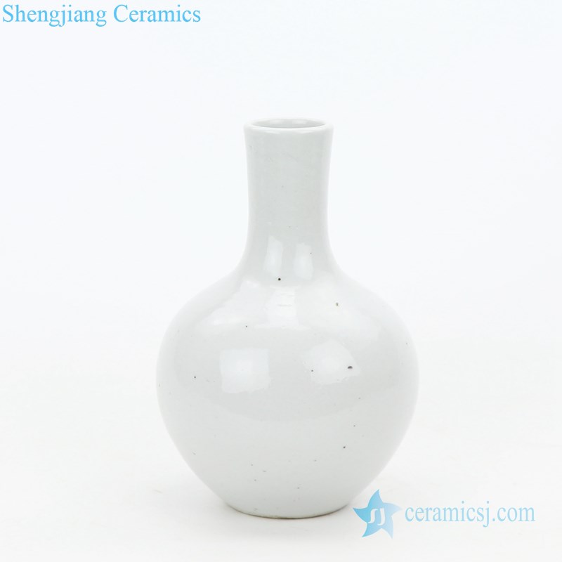 plain color ceramic vase