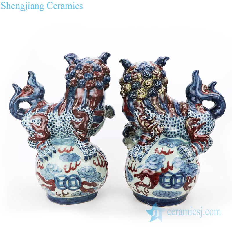blue and underglaze red ceramic lion