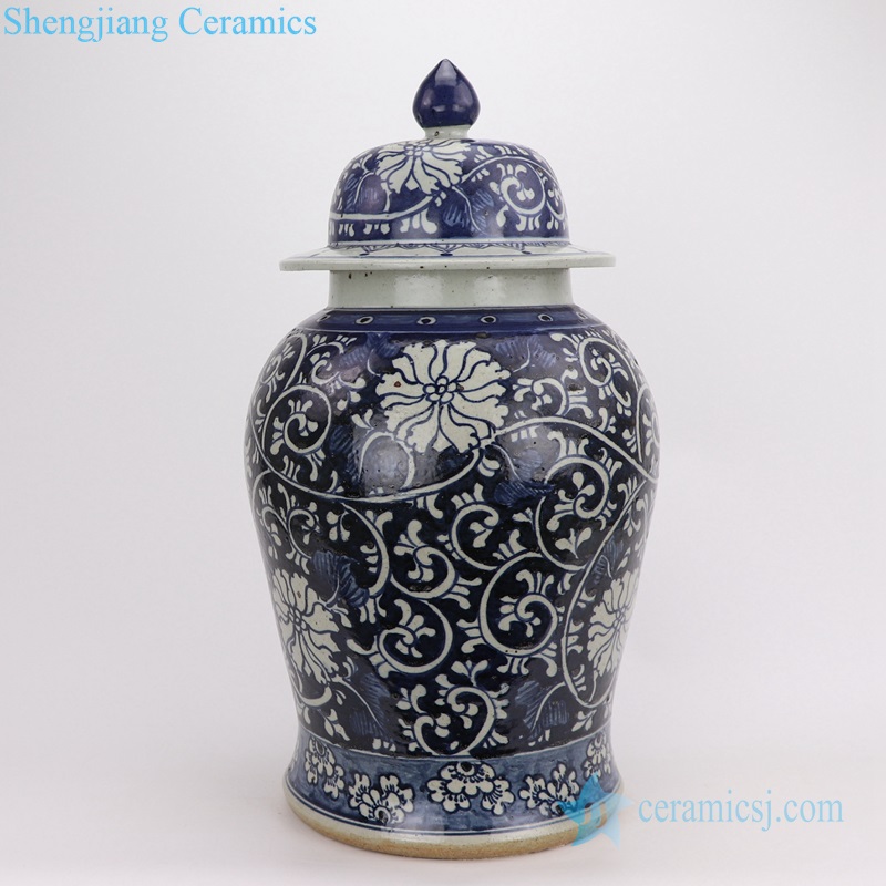 flower porcelain jar