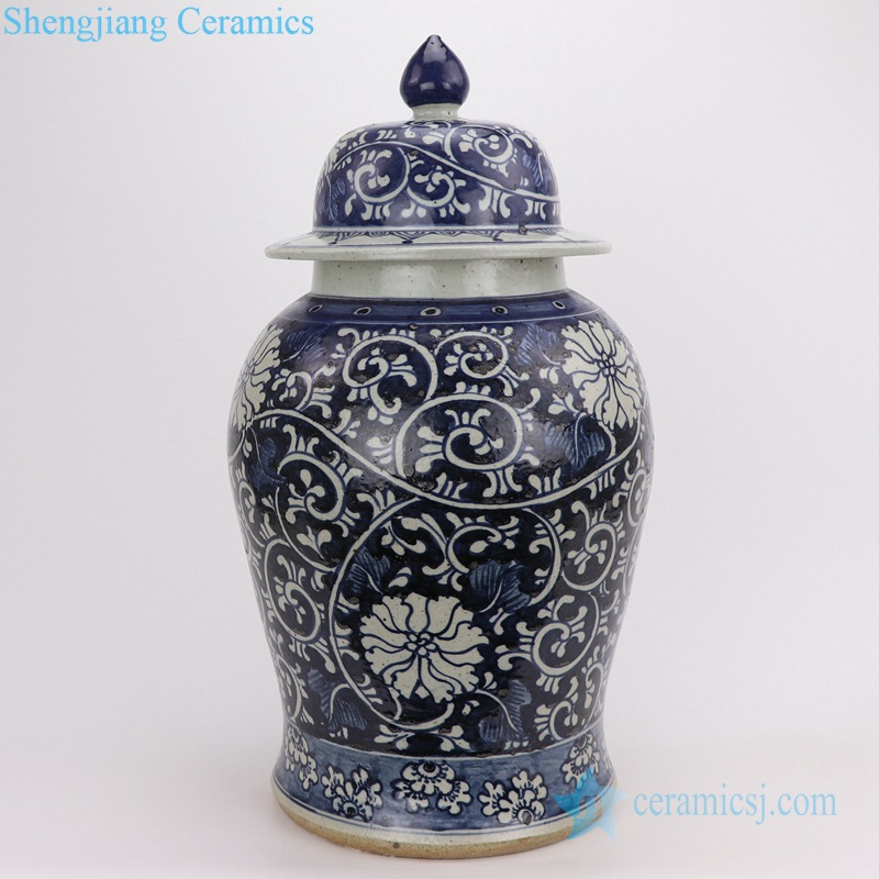 flower porcelain jar