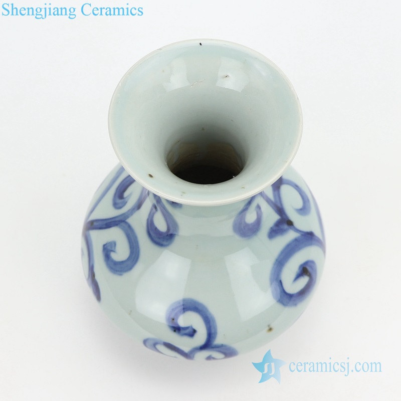 Rococo pattern ceramic vase