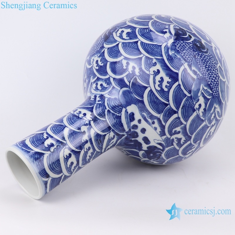 shengjiang hand-painted blue and white sea fish grain globe