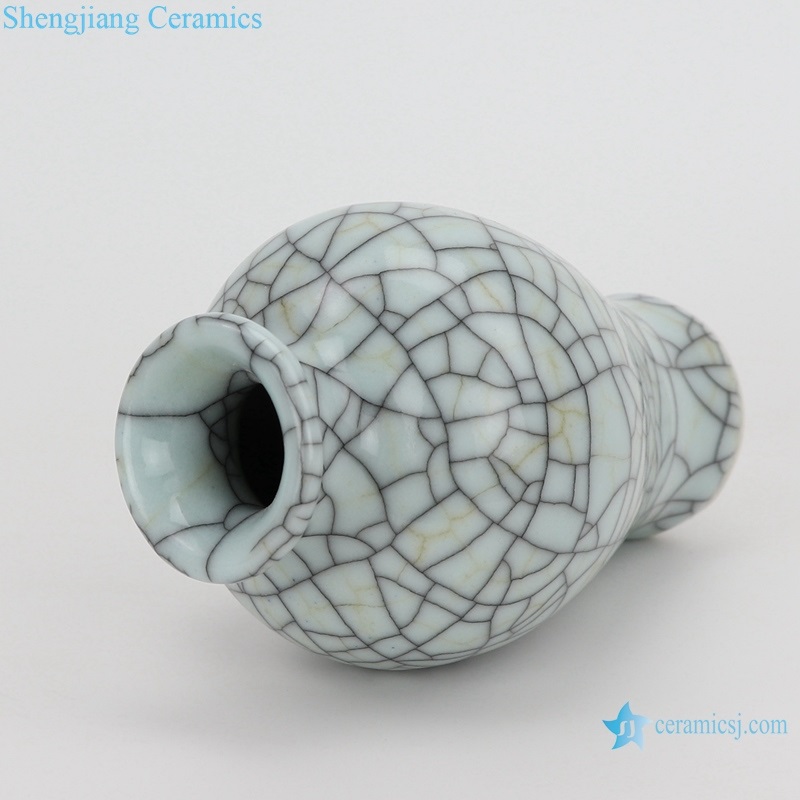 Shengjiang Longquan  fishtail vases side view 