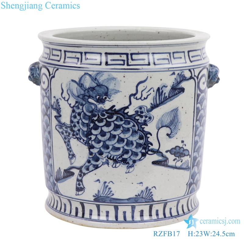 RZFB17 Archaize hand-painted blue and white double-eared lion head unicorn straight cylinder