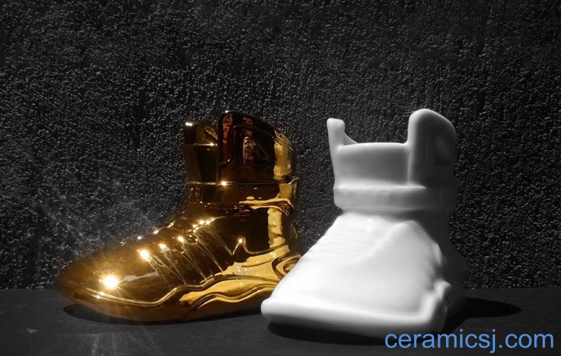 Miniature ceramic basketball shoes HOBBY