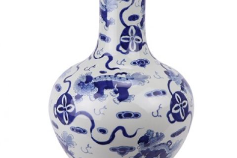 RZKY24 Jingdezhen archaize blue and white hand-painted lion hydrangea picture vase