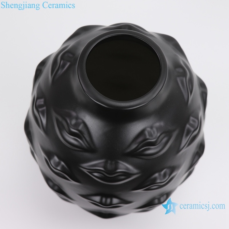 RZLK26-A Nordic Muse matte black and white ceramic face vases sensual lips