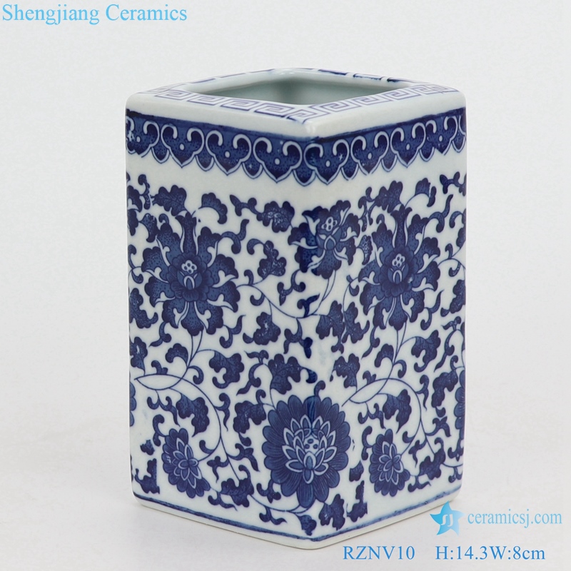 Blue and white square mouth small pen vase