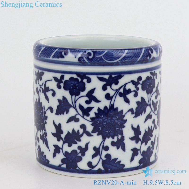 Small round pen holder with blue and white lotus pattern