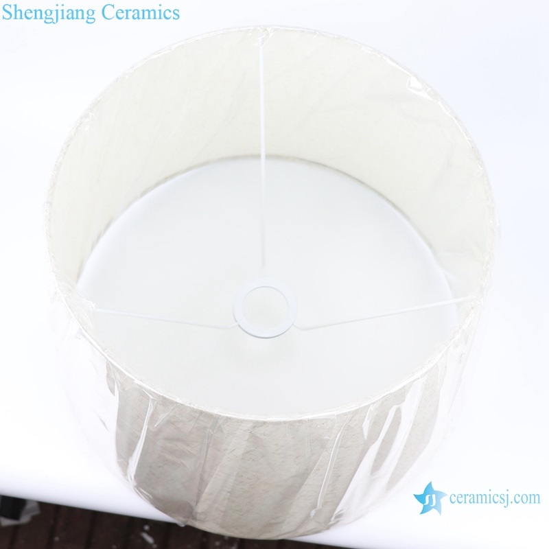 Chinese style white round lamp base inside view