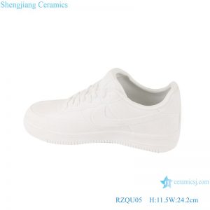 RZQU05 Colour glaze engraving matte pure white Nike ceramic shoes for decoration