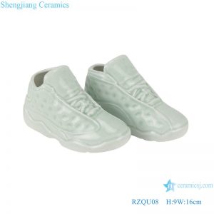 RZQU08 Color glaze green glaze engraving small size ceramic shoes for decoration