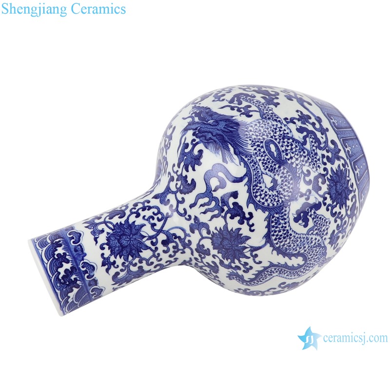 RYUJ35-A-B Antique blue and white porcelain Dragon winding Leaf Hand Drawing Ceramic Vase