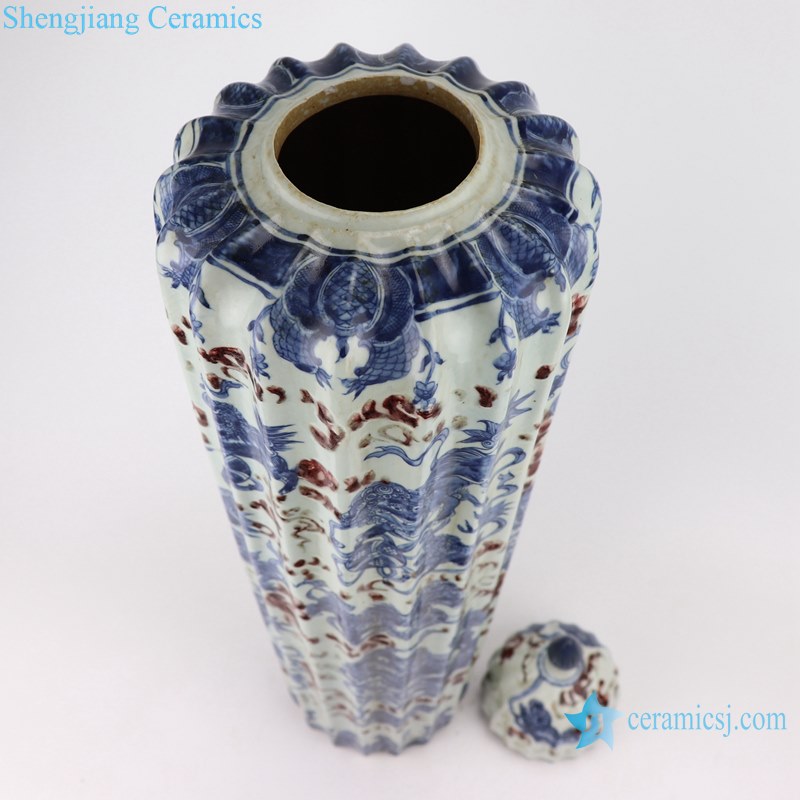 Blue and white dragon design ceramic pot with lid