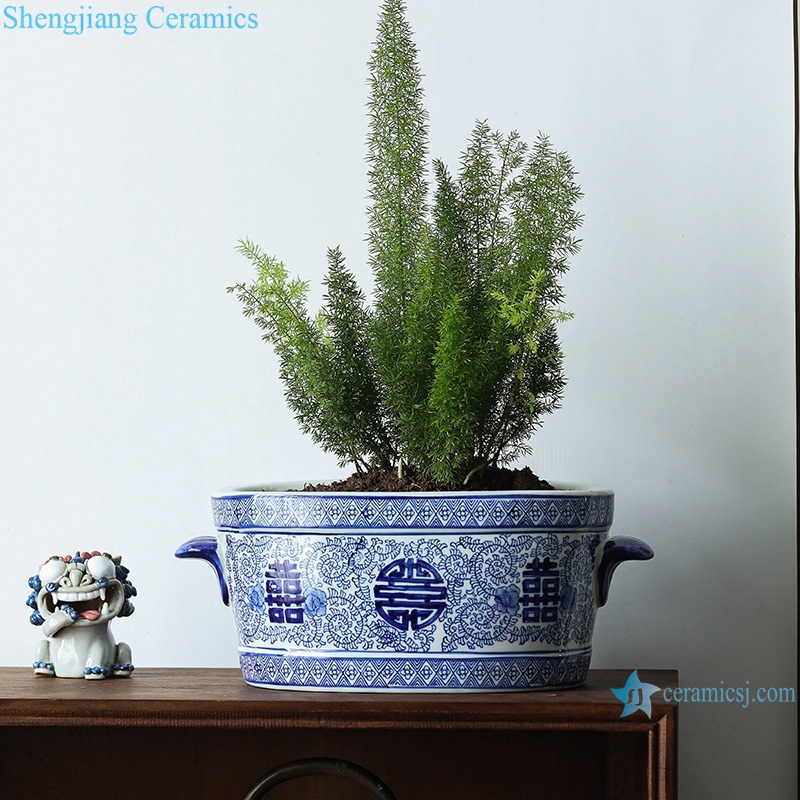 Blue&white flowerpot with oval ears and double happy design
