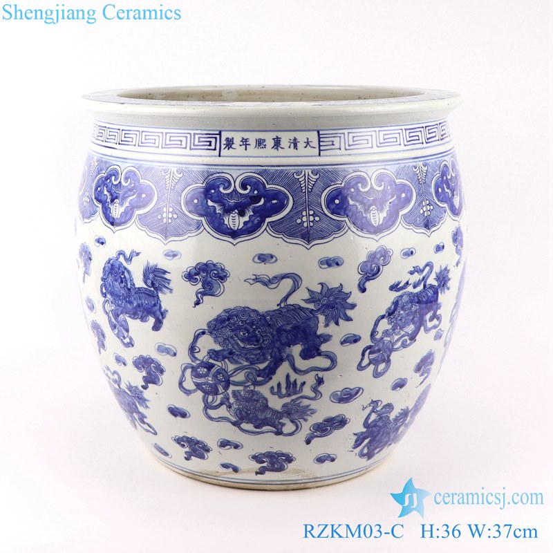 Blue and white handmade porcelain pots of animals design