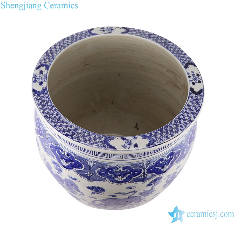 Blue and white handmade porcelain pots of animals design