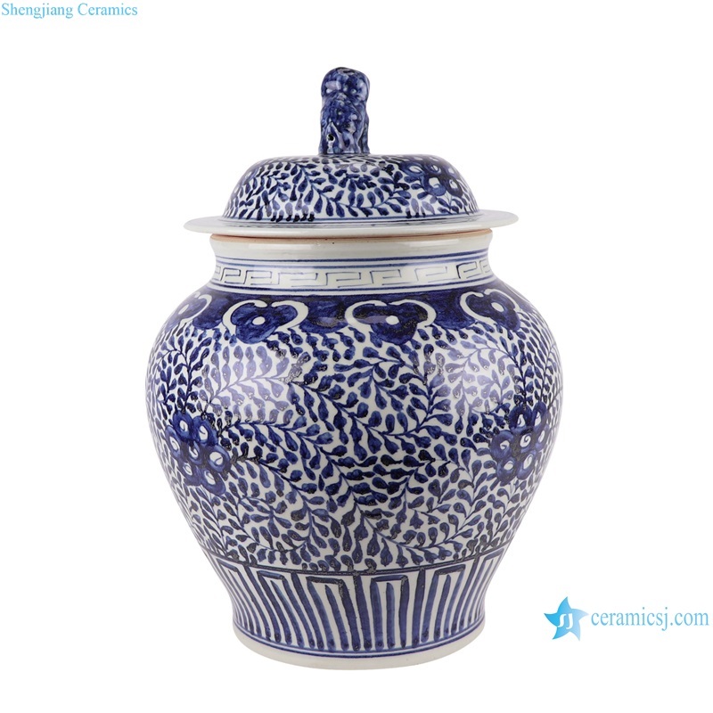 Jingdezhen Blue and White Porcelain Twisted Ceramic General Storage Pot Ginger Jars with lion lid