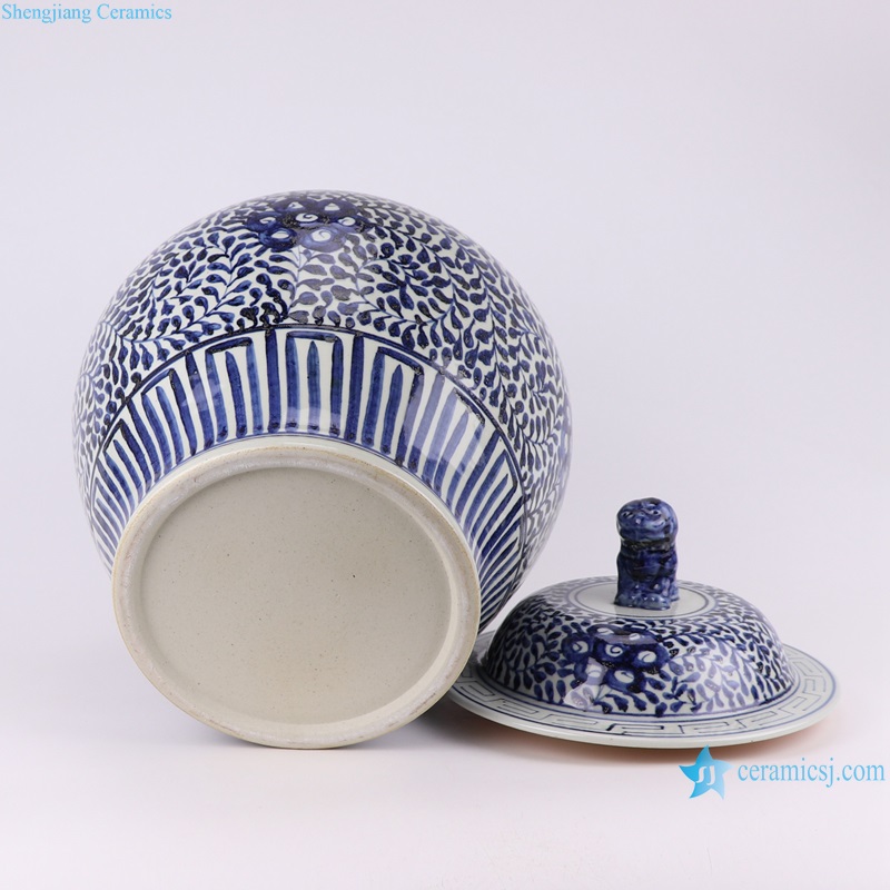 RZMA21 Jingdezhen Blue and White Porcelain Twisted Ceramic General Storage Pot Ginger Jars with lion lid