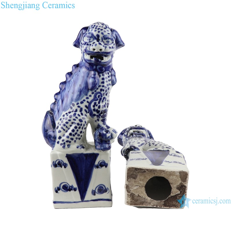 RZSC30-31-32 Antique pure white/blue and white Leopard Design poodle pair home decoration