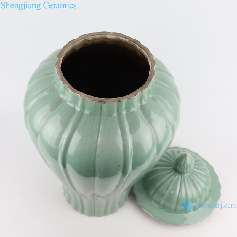 RZSC36 Color Green Glazed vertical corrugated Round shape ceramic general jars