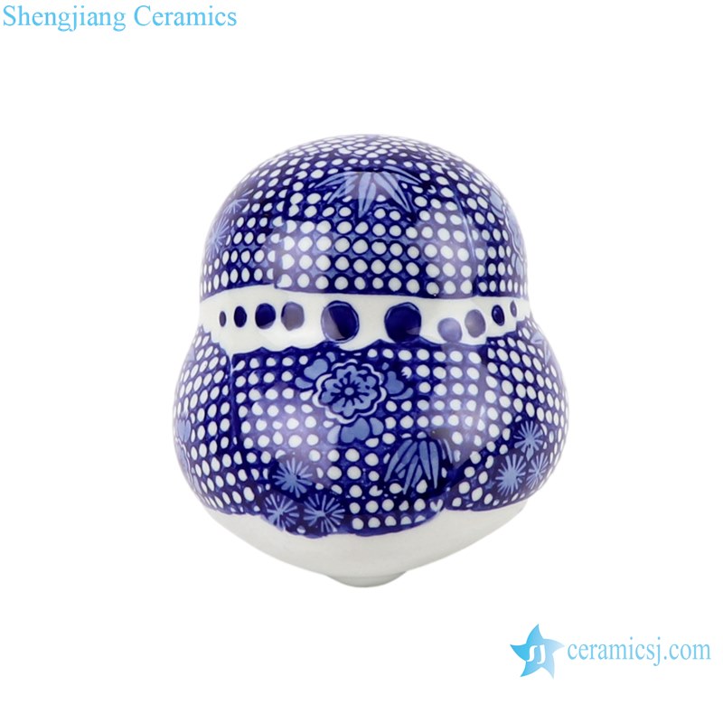 RZTO14-15-16 Classical crafts blue and white Porcelain Carved owl ornaments Ceramic statues home furnishings