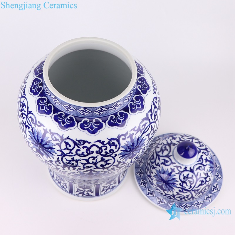 RZFQ34 Blue and White Porcelain Twisted flower Storage General Pot Ceramic Lidded Ginger Jars