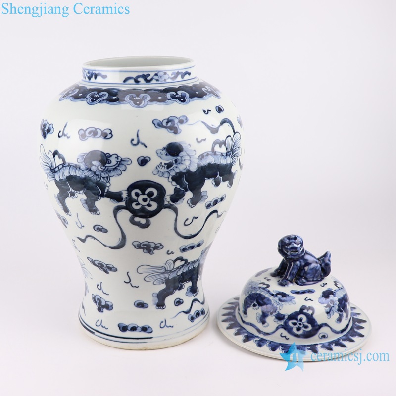 RZKY42 Blue and white Porcelain Antique Design Lion Design Ceramic pot Temple Ginger jars with lion head