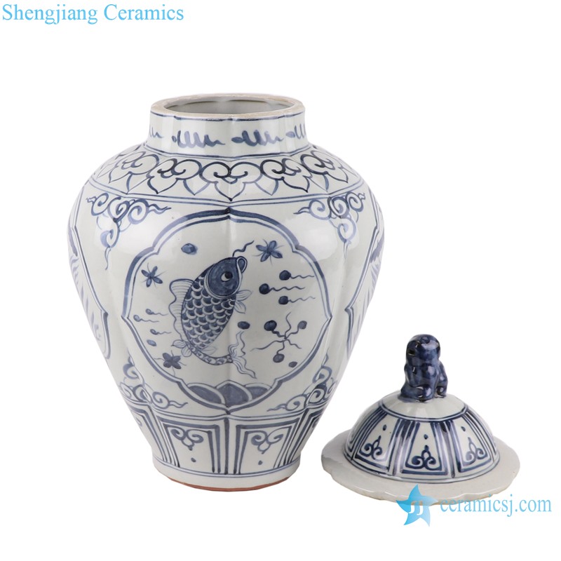 RZFB35 hand painted blue and white open window fish and alga lion head ceramic ginger jar
